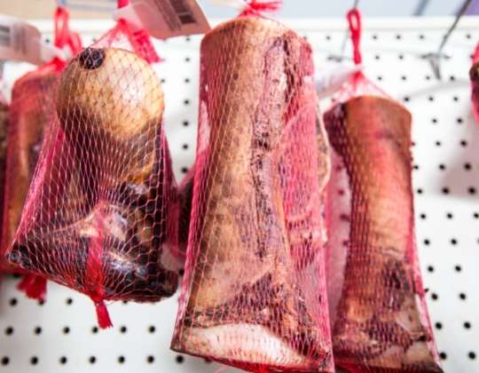 ¿Los perros pueden comer huesos ahumados?